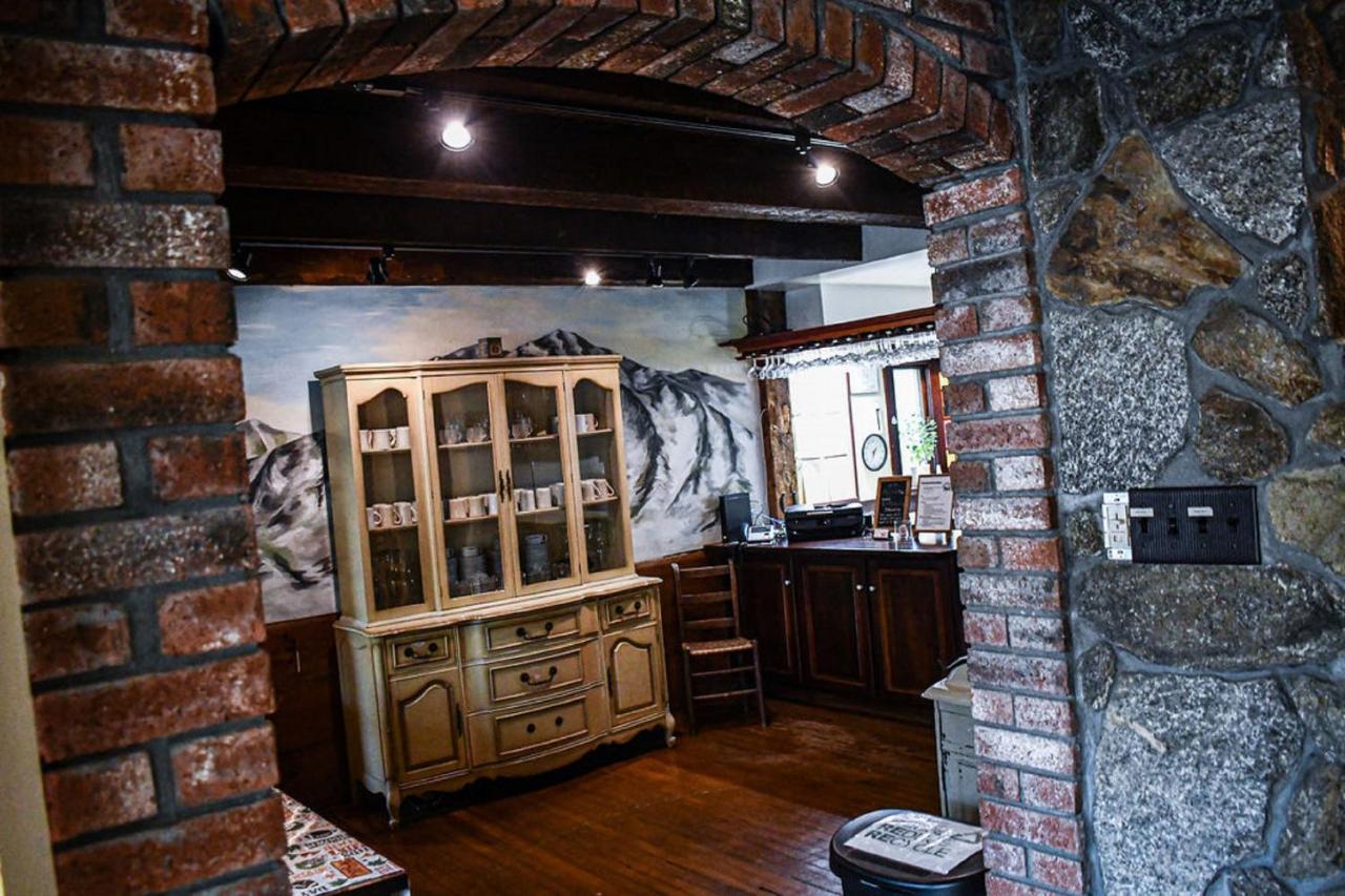 Brook Road Inn Goshen Екстериор снимка