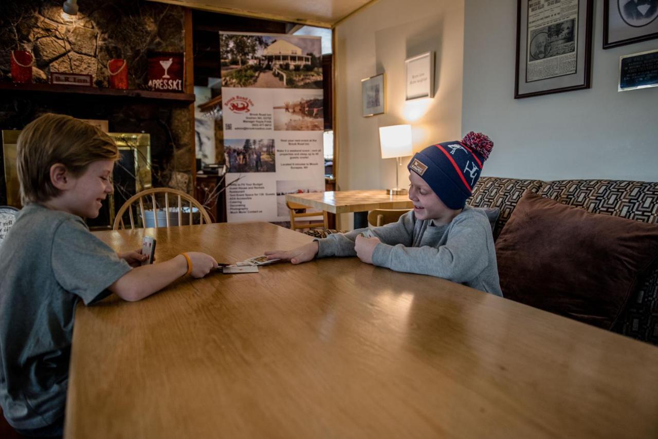 Brook Road Inn Goshen Екстериор снимка