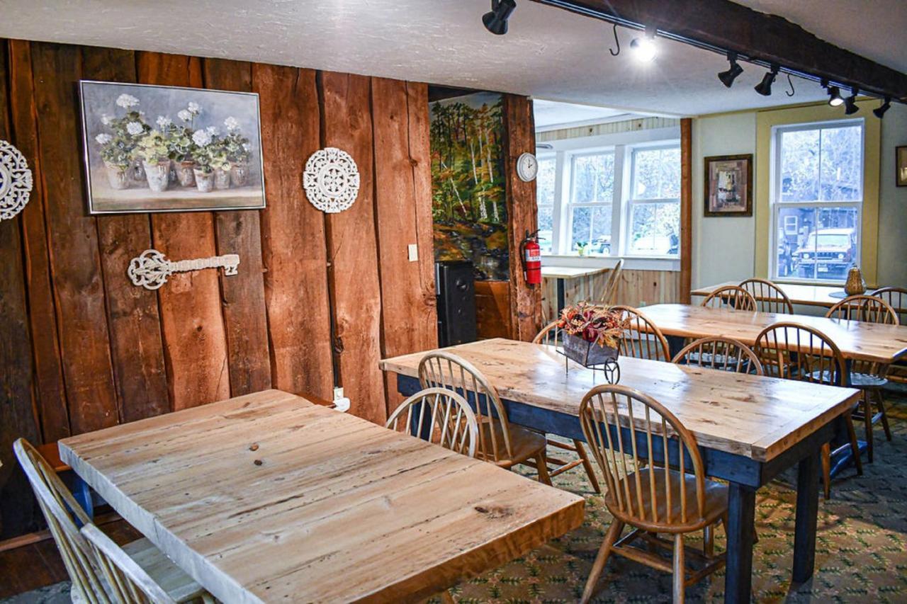 Brook Road Inn Goshen Екстериор снимка