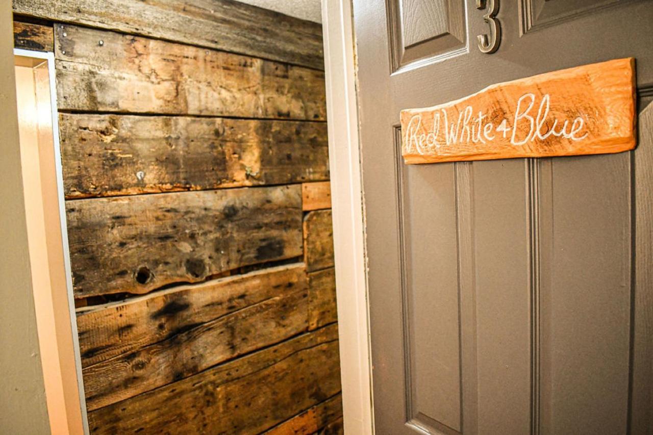 Brook Road Inn Goshen Екстериор снимка