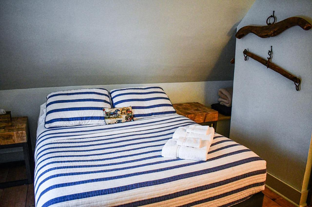Brook Road Inn Goshen Екстериор снимка