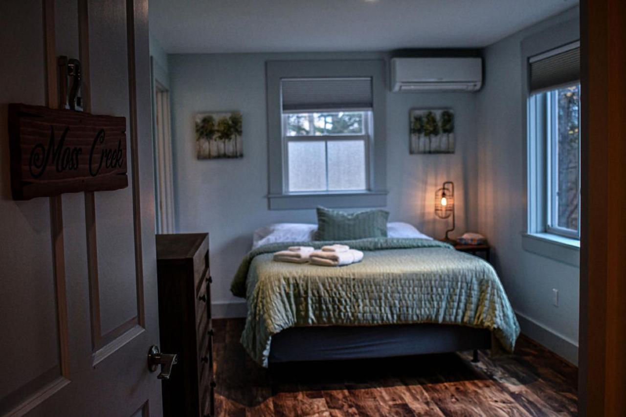 Brook Road Inn Goshen Екстериор снимка