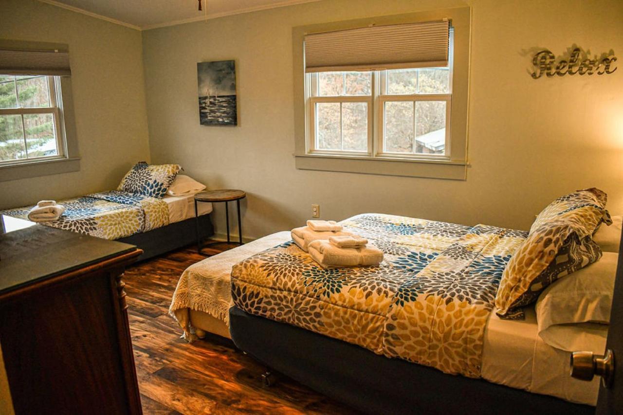 Brook Road Inn Goshen Екстериор снимка