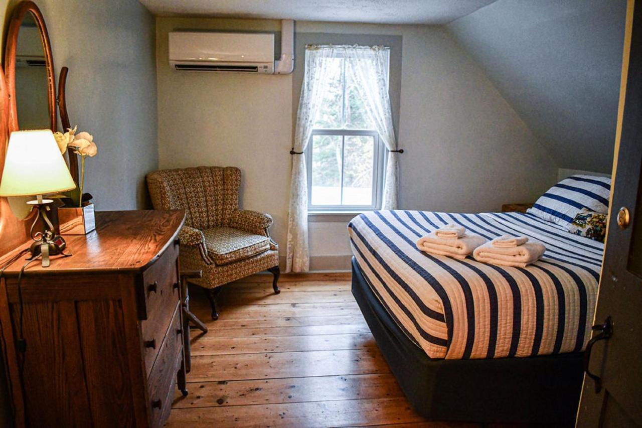 Brook Road Inn Goshen Екстериор снимка
